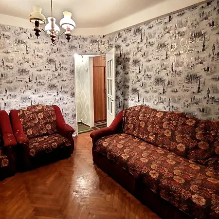 Apartment 2 Bedroom Metro Vasilkovskaya *
