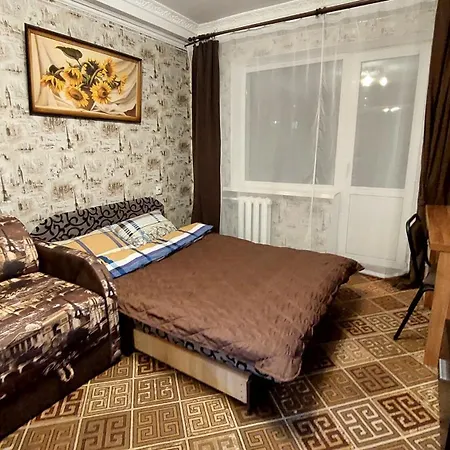 Apartment 2 Bedroom Metro Vasilkovskaya *