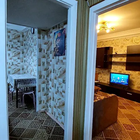2 Bedroom Metro Vasilkovskaya *